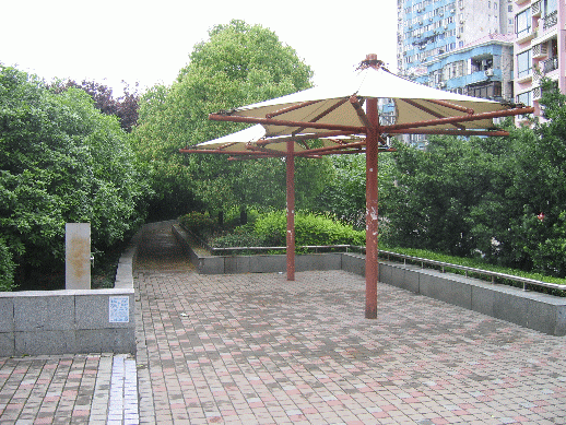 Der gr�ne Weg am Fluss